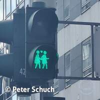 Es gibt auch die feminine Variante ...